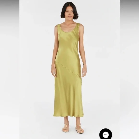 DISSH Dresses & Skirts - Dissh Jackie pear silk dress size 4